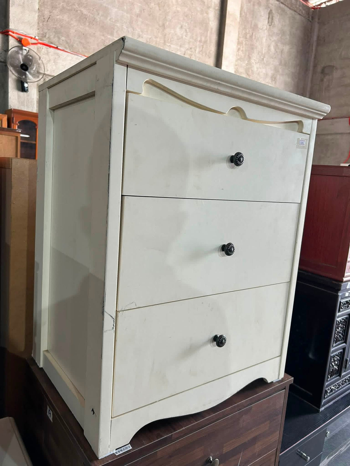 SMALL CABINET/DRAWER