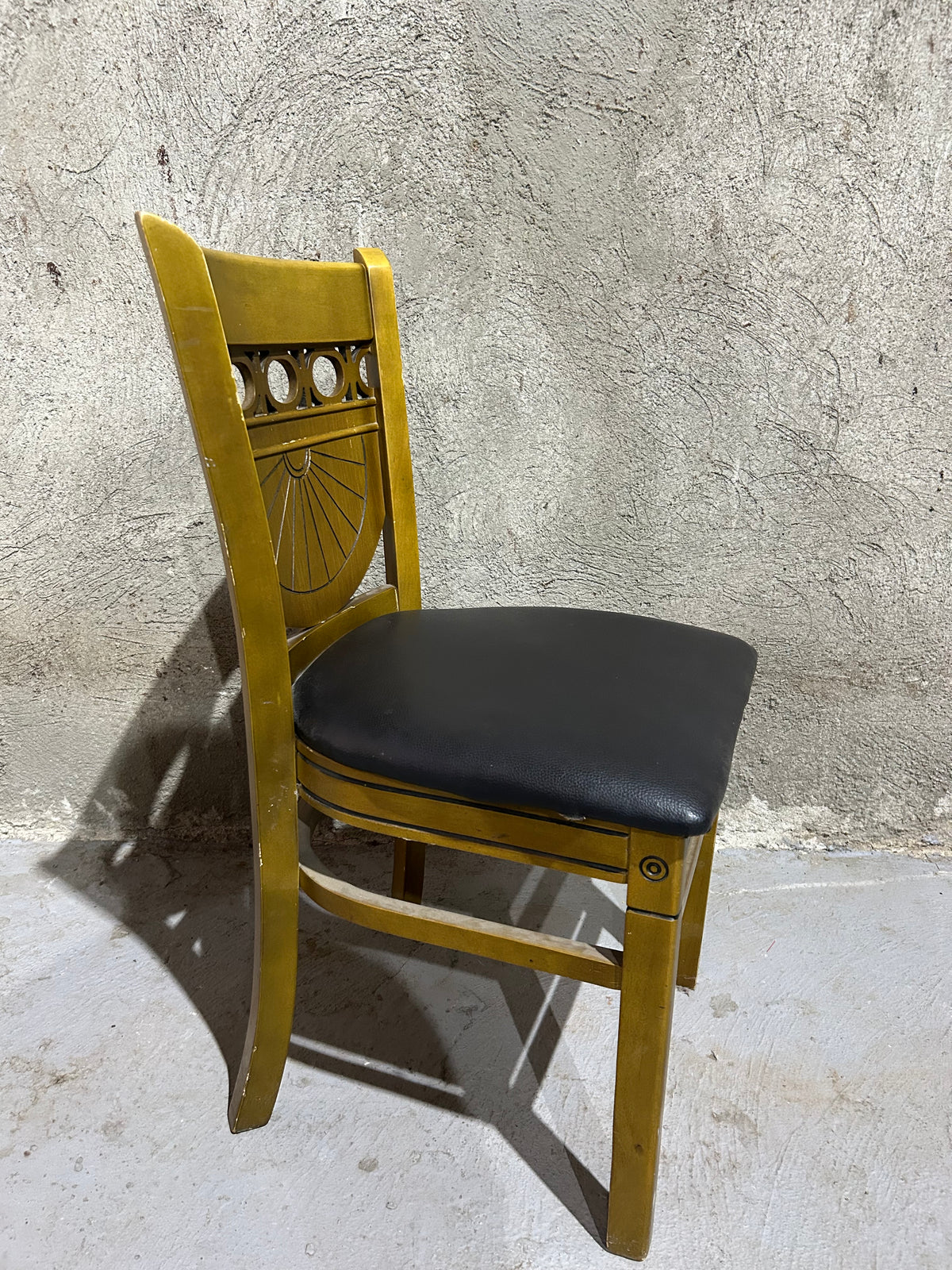 ALL AROUND CHAIR