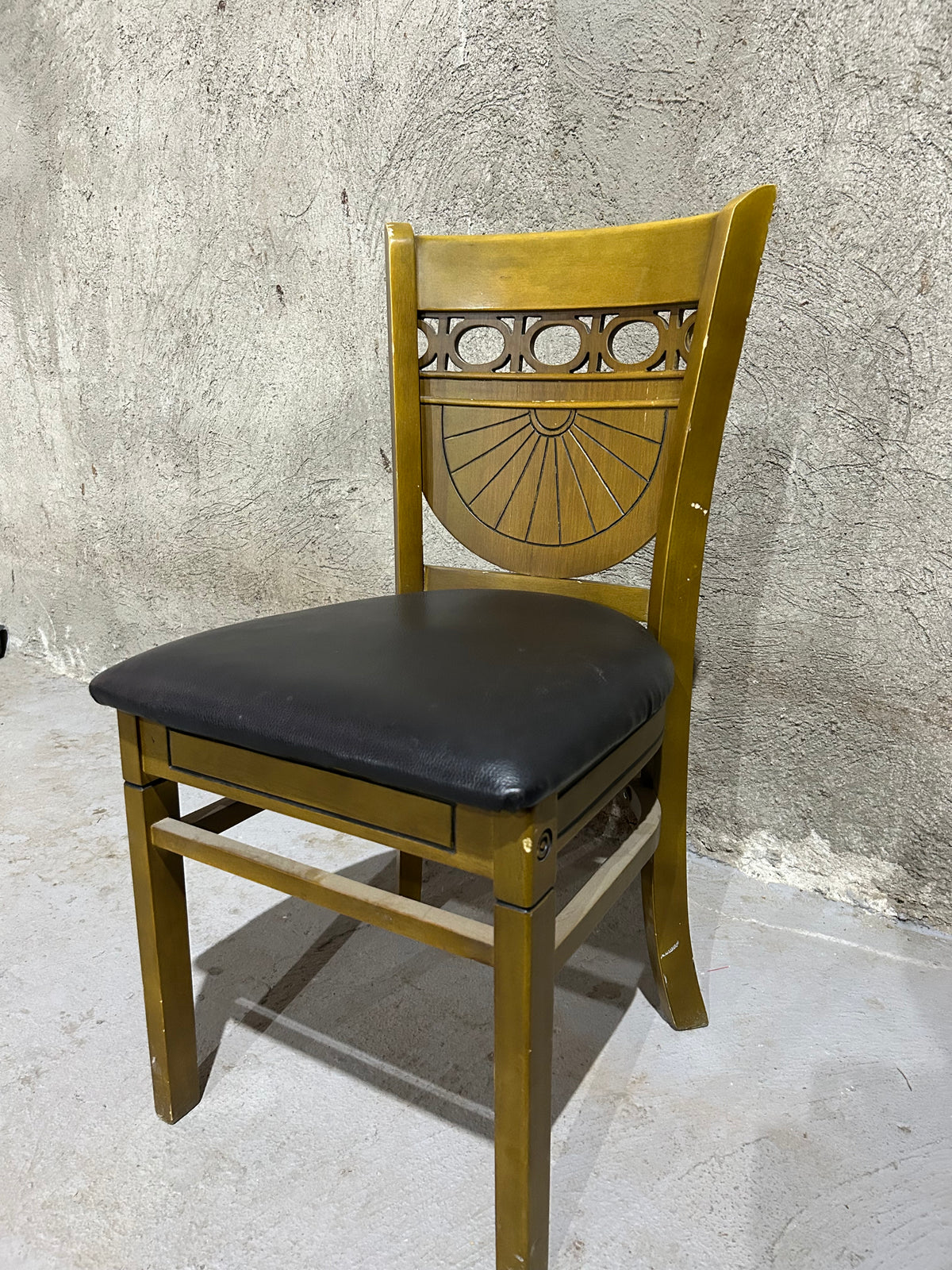 ALL AROUND CHAIR