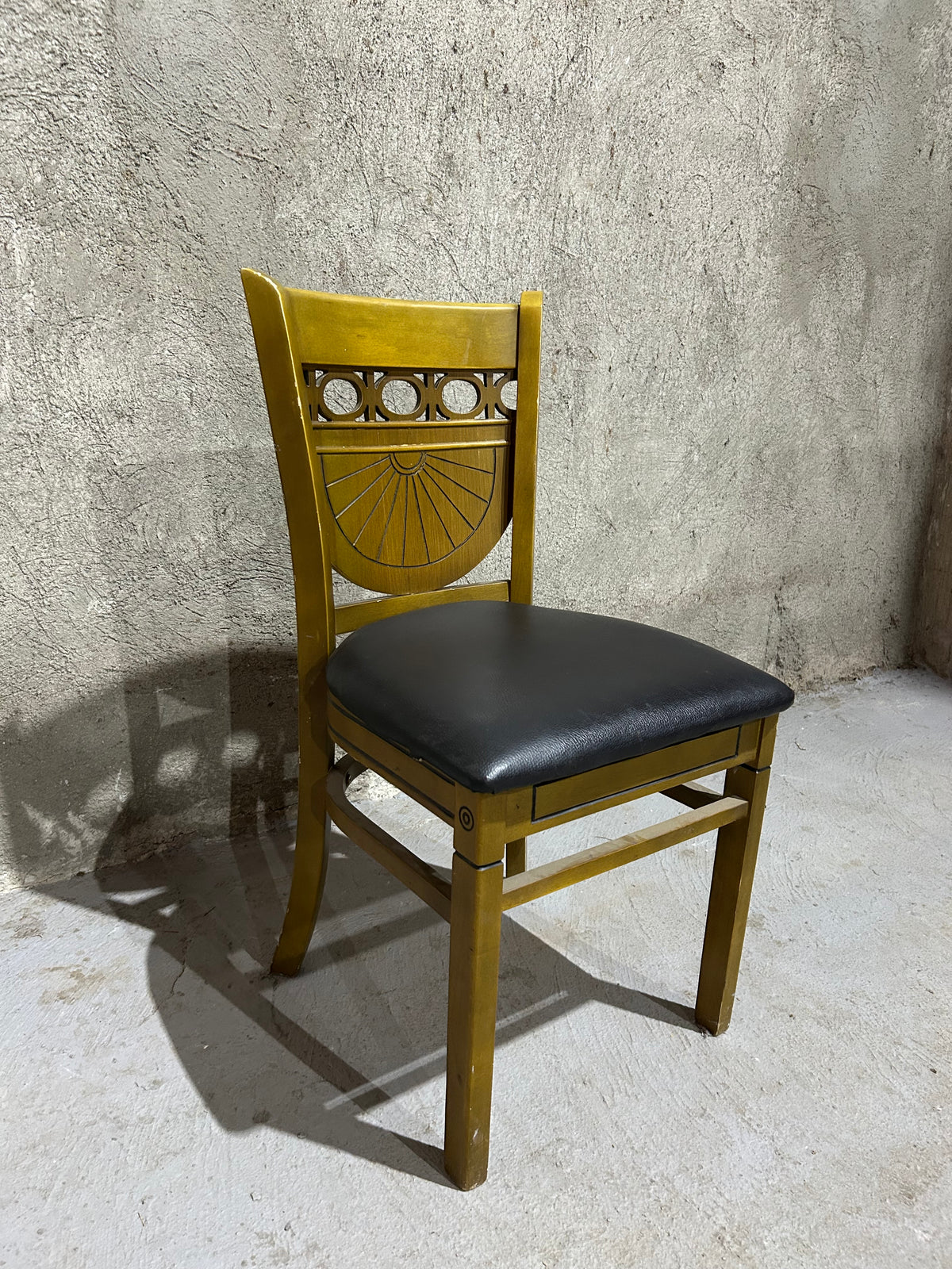ALL AROUND CHAIR