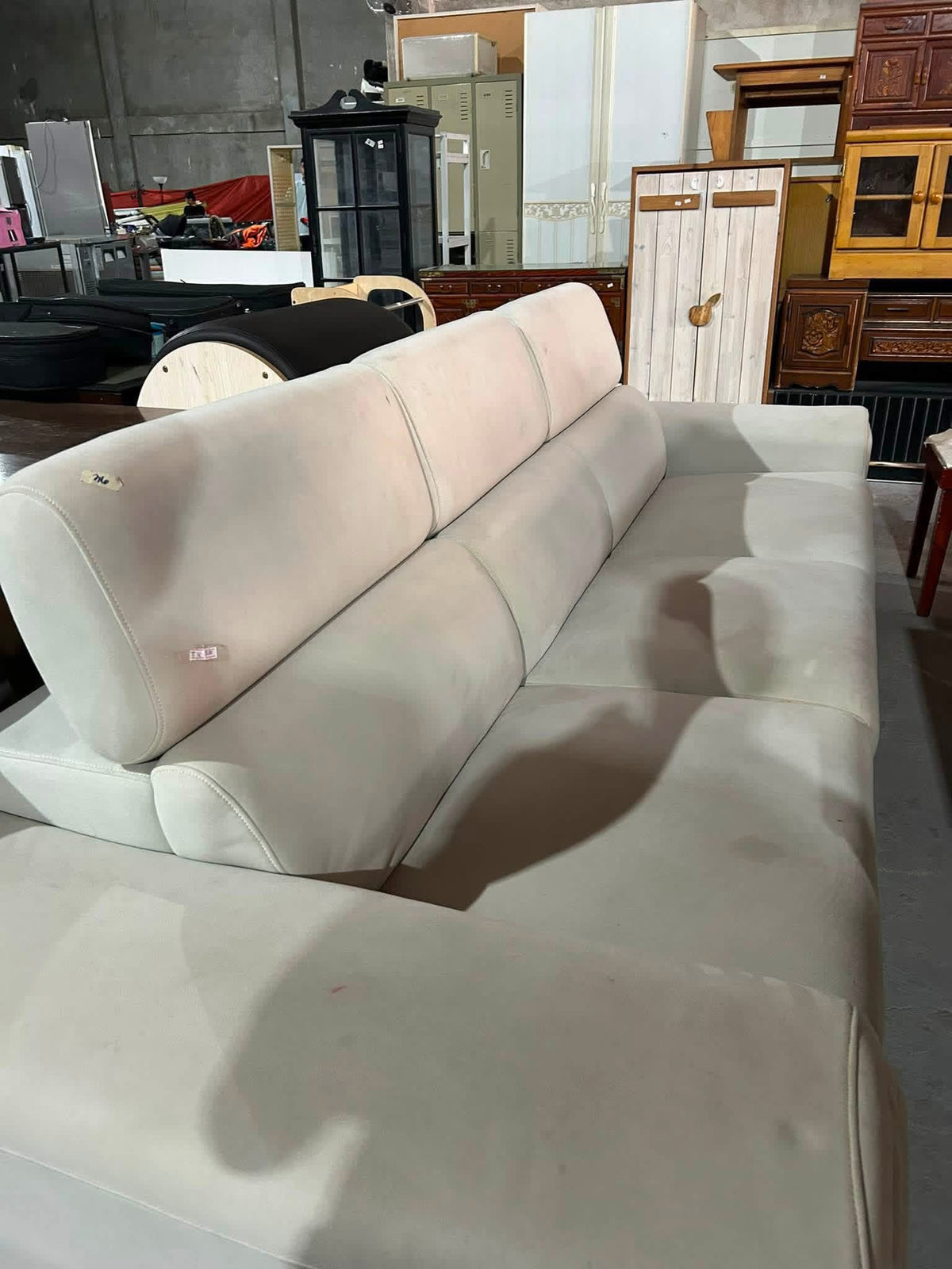 LIVING ROOM SOFA