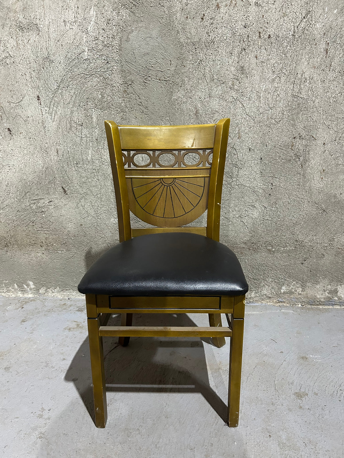 ALL AROUND CHAIR