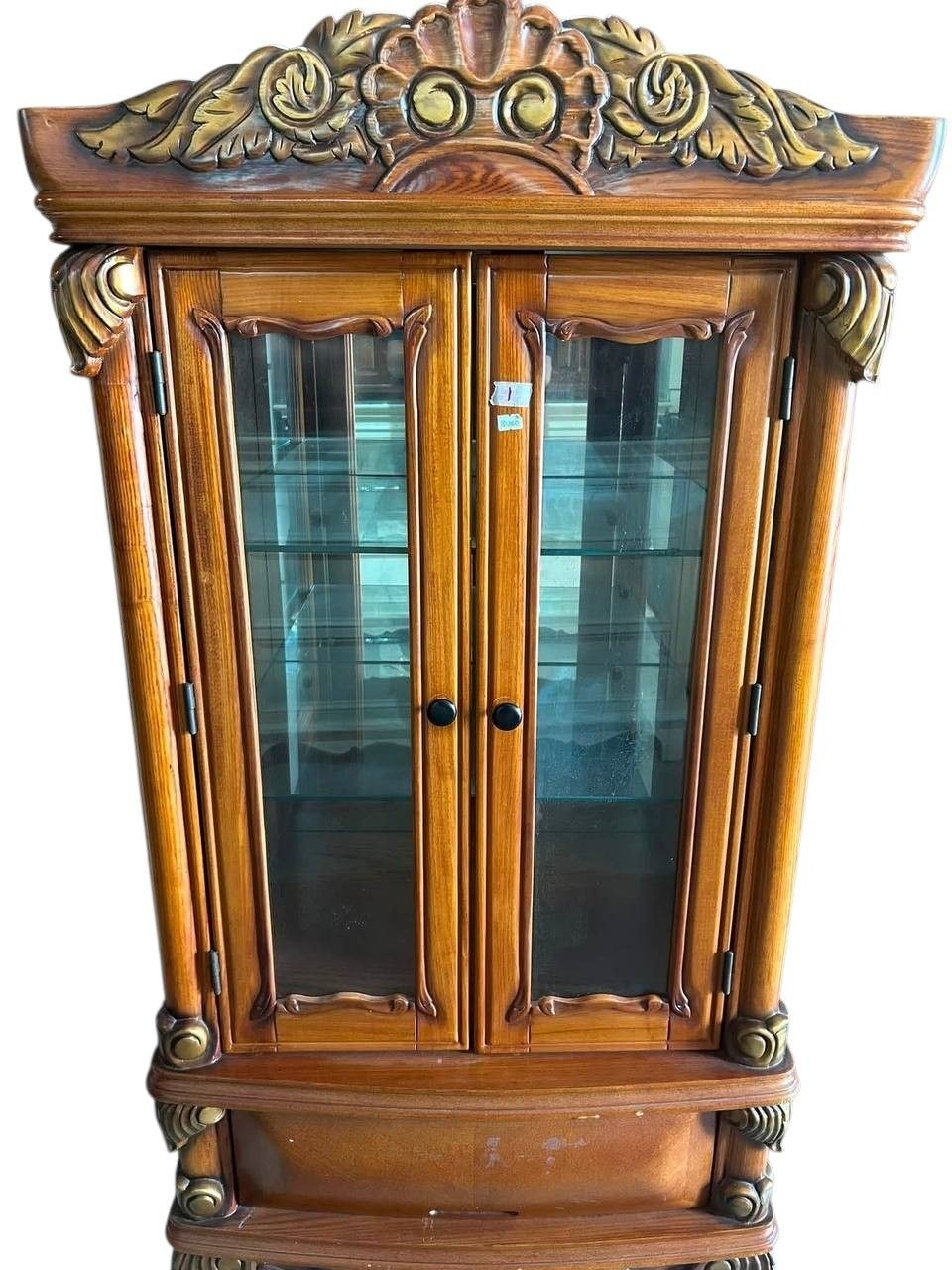Cabinet w/Glass Inside
