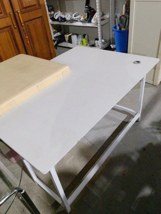 L Table
